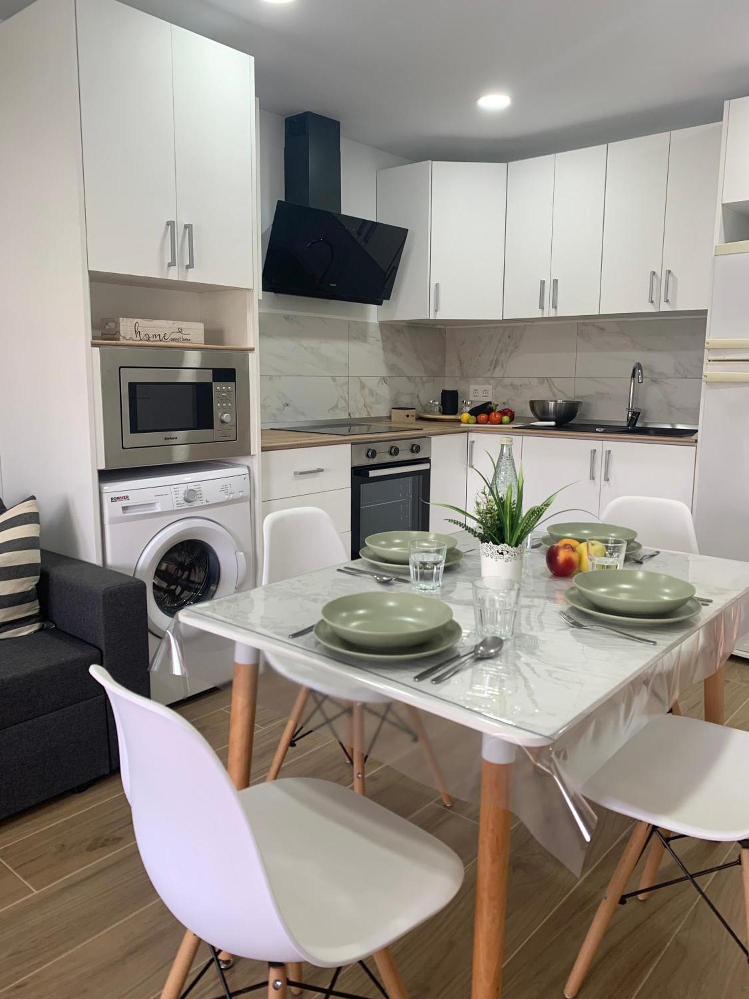 Apartamento Playa Cerca, Wifi Gratis - Centrico Y Renovado Guía de Isora Exterior foto